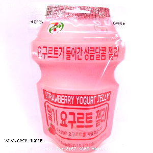 YOYO.casa 大柔屋 - Lotte Strawberry Yoghurt Gummy Candy,50g 