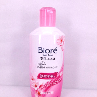 YOYO.casa 大柔屋 - Biore Body Foam Moisture,330ml YOYO.casa 大柔屋 - Biore Body Foam Moisture,330ml
