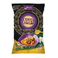 YOYO.casa 大柔屋 - Lays Potato Chips Massaman Curry Beef Flavor,70g 